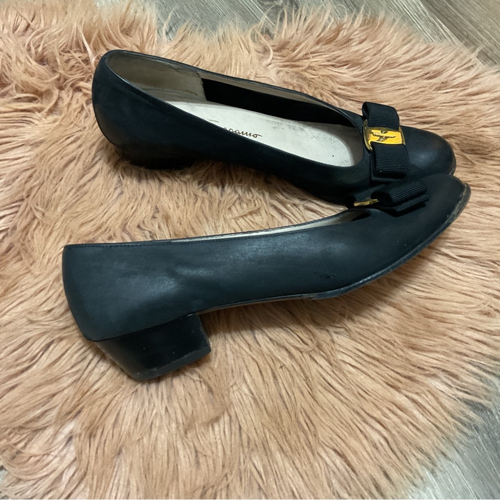 Salvatore Ferragamo Black Heels Size 7 - Picture 2 of 9